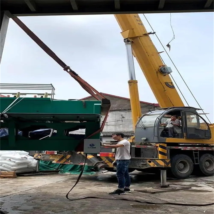 青州吊风力发电机的吊车大概多少钱